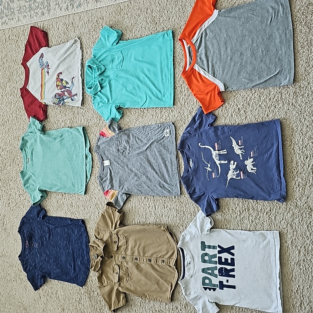 Boys 5T short sleeve t-shirt bundle Old Navy Oshkosh Cat & Jack